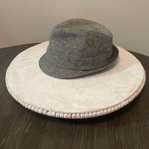 Linen and viscose gray hat